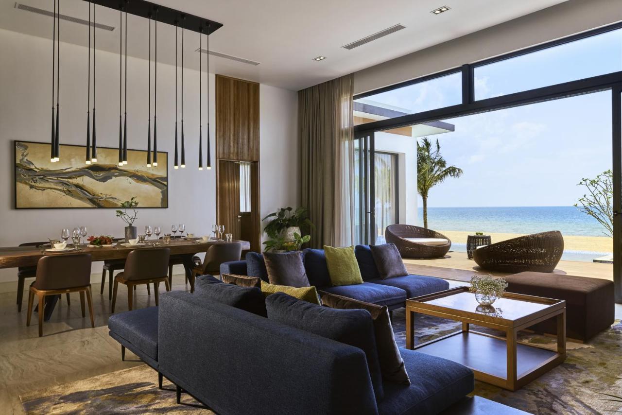 Moevenpick Villas & Residences Phu Quoc Bagian luar foto The interior of a villa at the resort