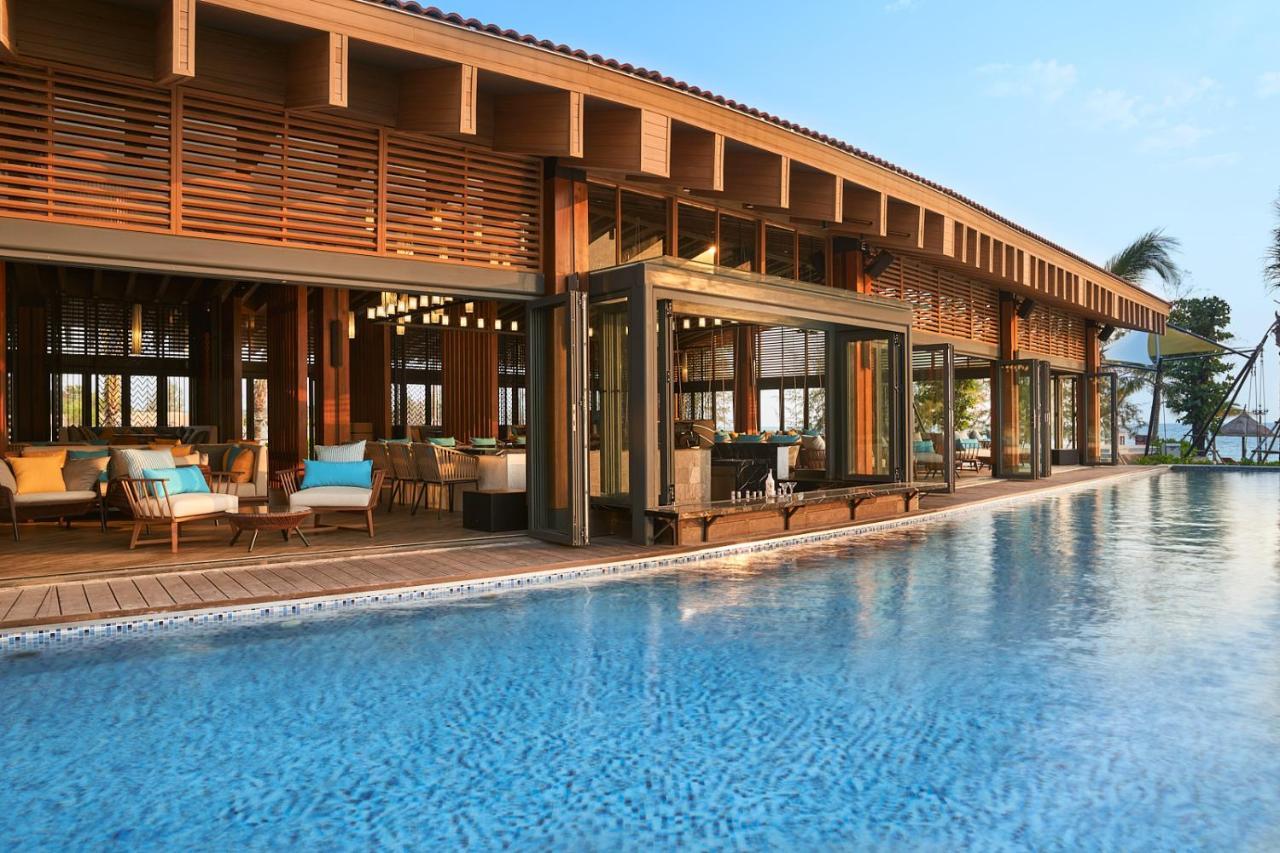 Moevenpick Villas & Residences Phu Quoc Bagian luar foto The Beach Club